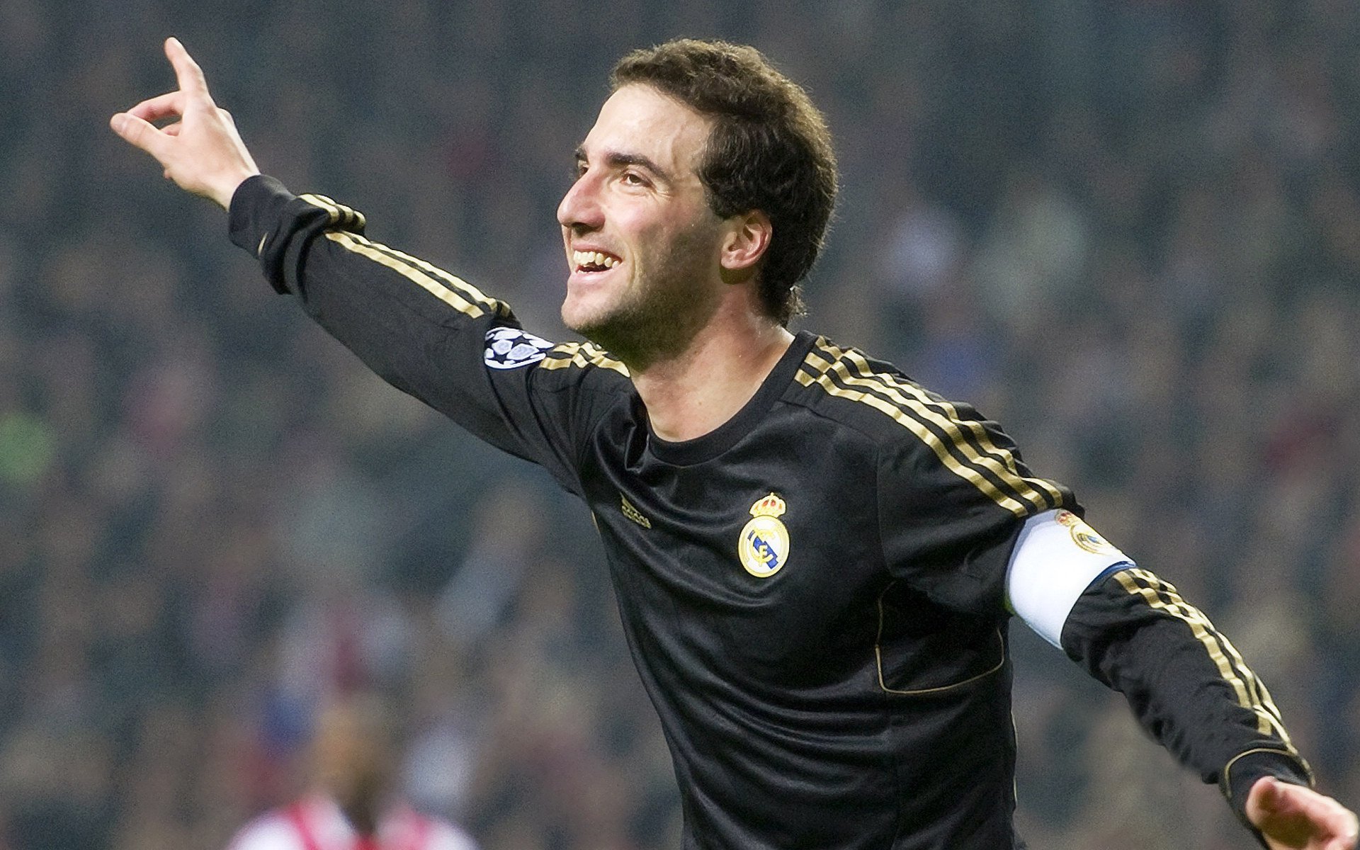 西甲爆破瞬间:超神进球震撼全场!,西甲爆冷规律